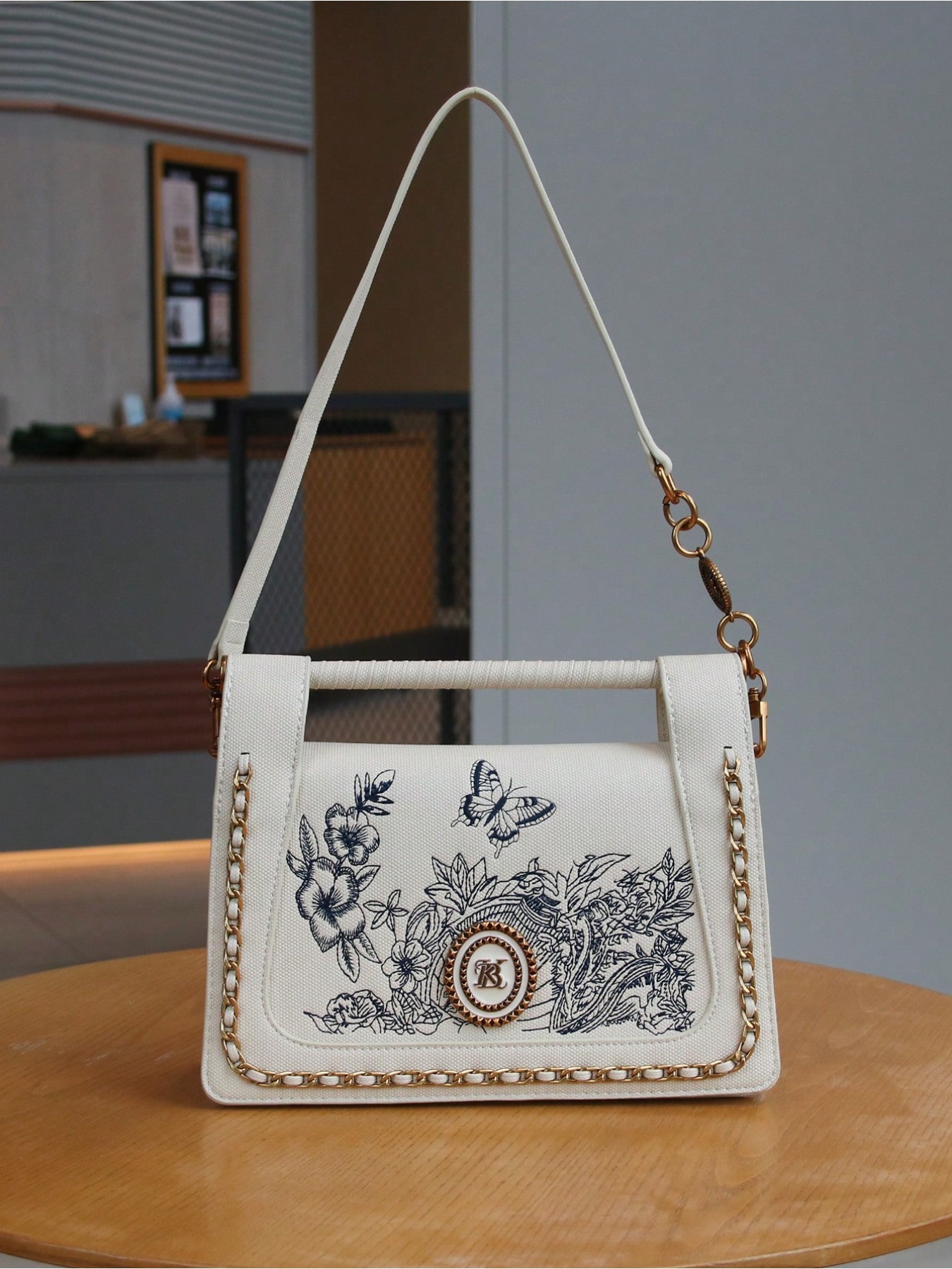 ヴィンテージレトロフリップハンドバッグ 秋冬新作 中華風花柄 - Vintage Fashion In Chinese のレビューと価格