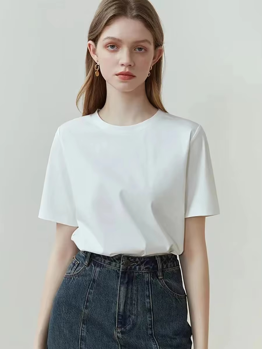 ジョーズの映画ポスターにインスパイアされたヴィンテージTシャ - Vintage Fashion Illustrations のレビューと価格