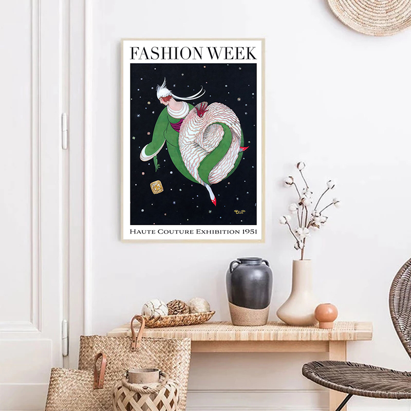 ヴィンテージファッション雑誌カバーポスター女性と月ゼブラ展示 - Vintage Fashion Magazine Covers のレビューと価格