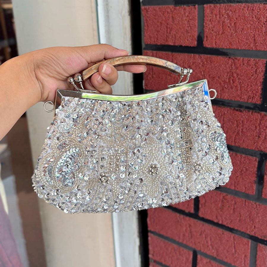 トレンドのヴィンテージ風チャイナドレスバッグ 刺繍ショール付 - Vintage Fashion In Chinese のレビューと価格
